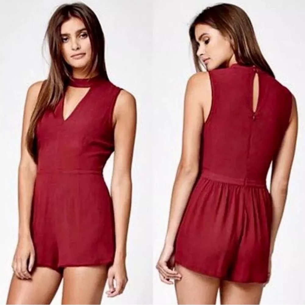 Kendall & Kylie Burgundy Choker Cut Out Sleeveless Plunge Romper-Size S